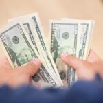 کسب درآمد دلاری